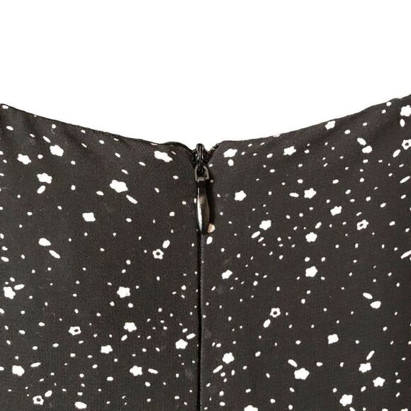 NWT - Le Lis Romper Size M - Picture 6 of 6